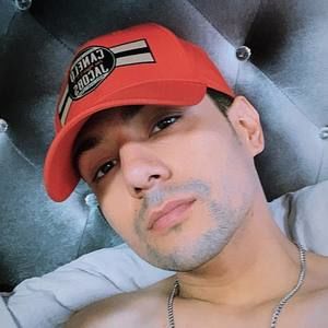 Meet your Posher, Luis